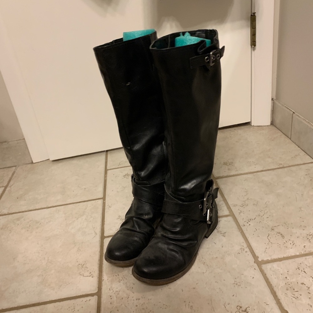 Carlos Santana black boot. Black. 7.5. Gently worn